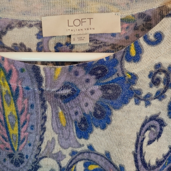 (1429) The Loft Woman's Long Sleeve Blouse, Small Design: Paisley Multi Color - Picture 6 of 14